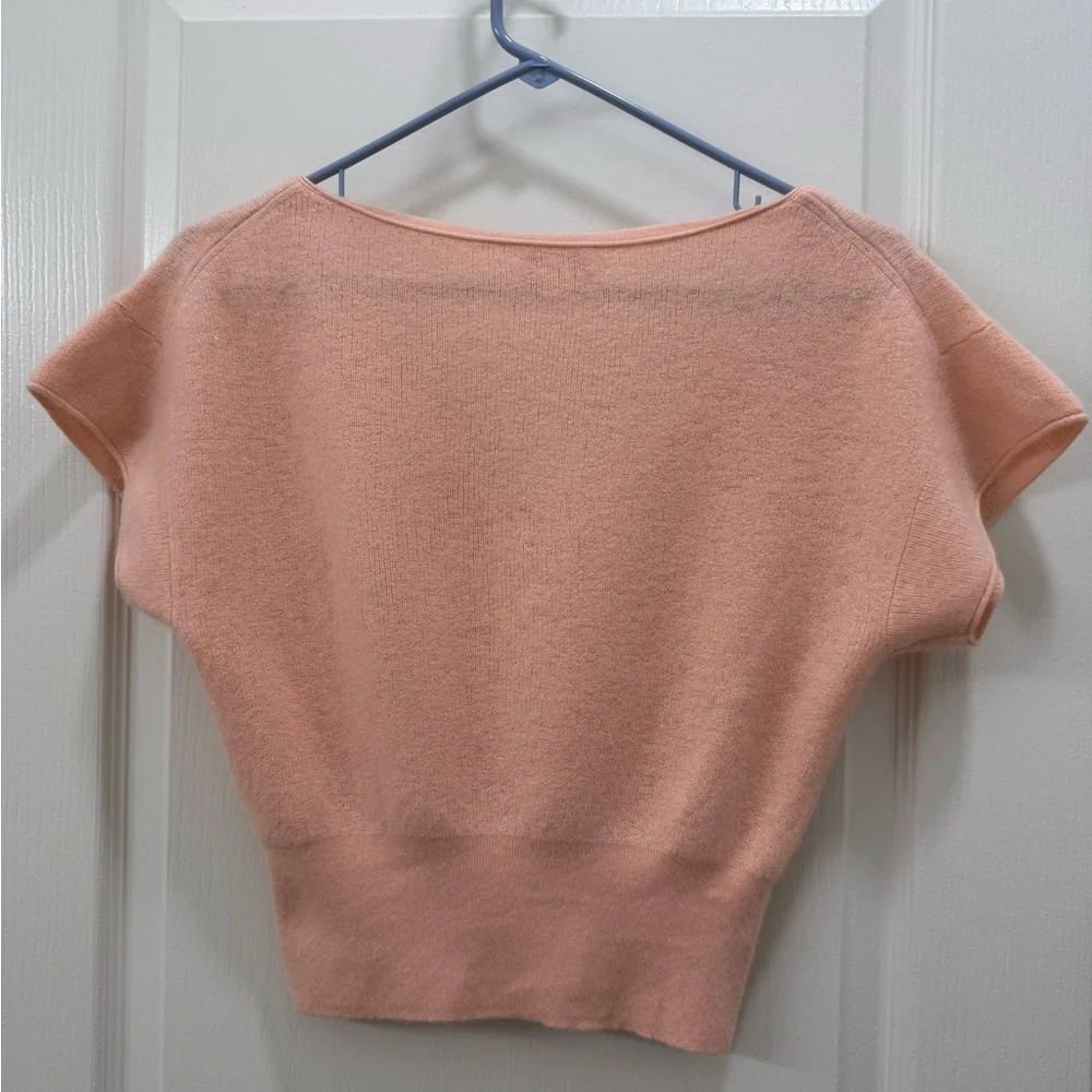 Peach Featherweight cashmere V-neck T-shirt